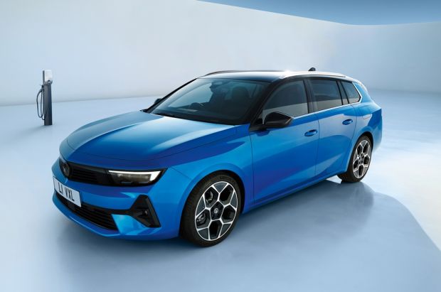 Vauxhall reveals all-new Astra Sports Tourer for 2022